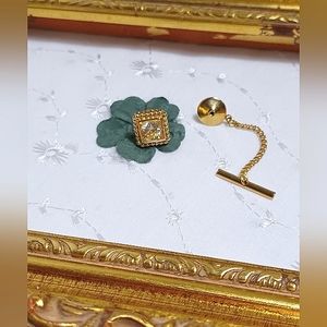 Men's vintage 14 kt gold electroplated tie tack with CZ center